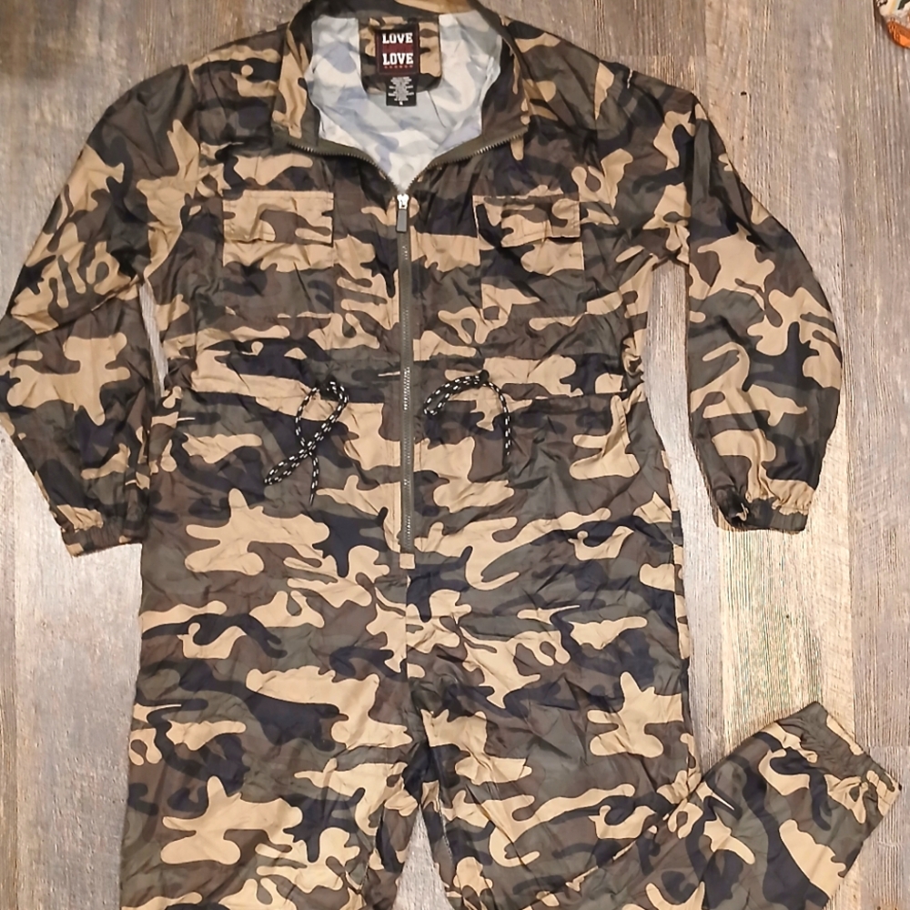 VICTORIA SECRET PINK camo rain jumpsuit XL